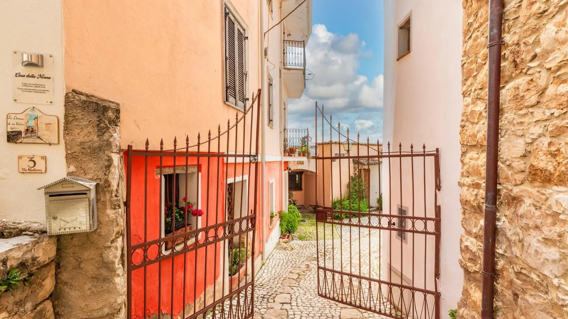 Il Borgo - Casa Ottocentesca Villa Baunei